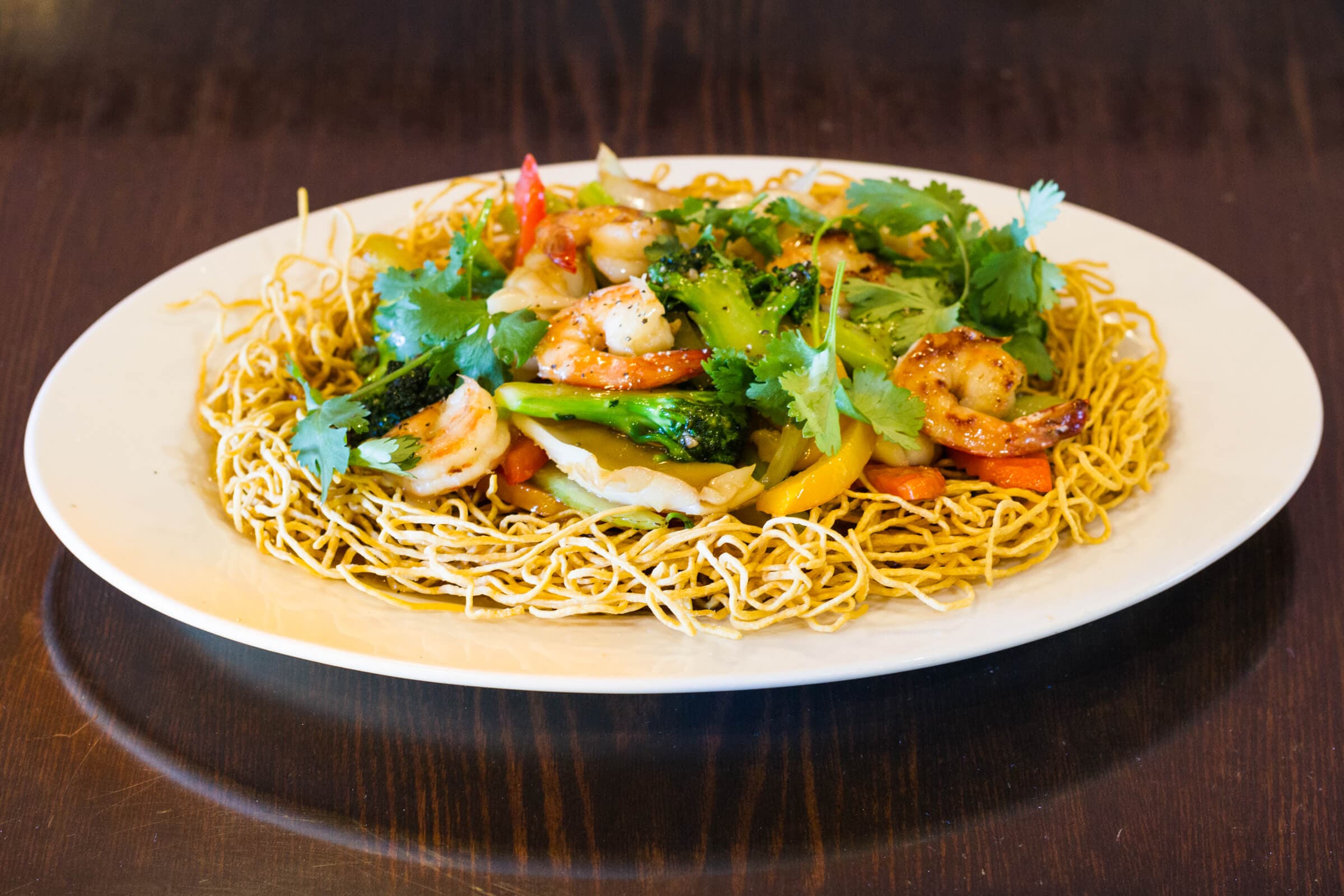 48. Seafood and Vegetables Chow Mein (Mi Xao Don Do Bien)
