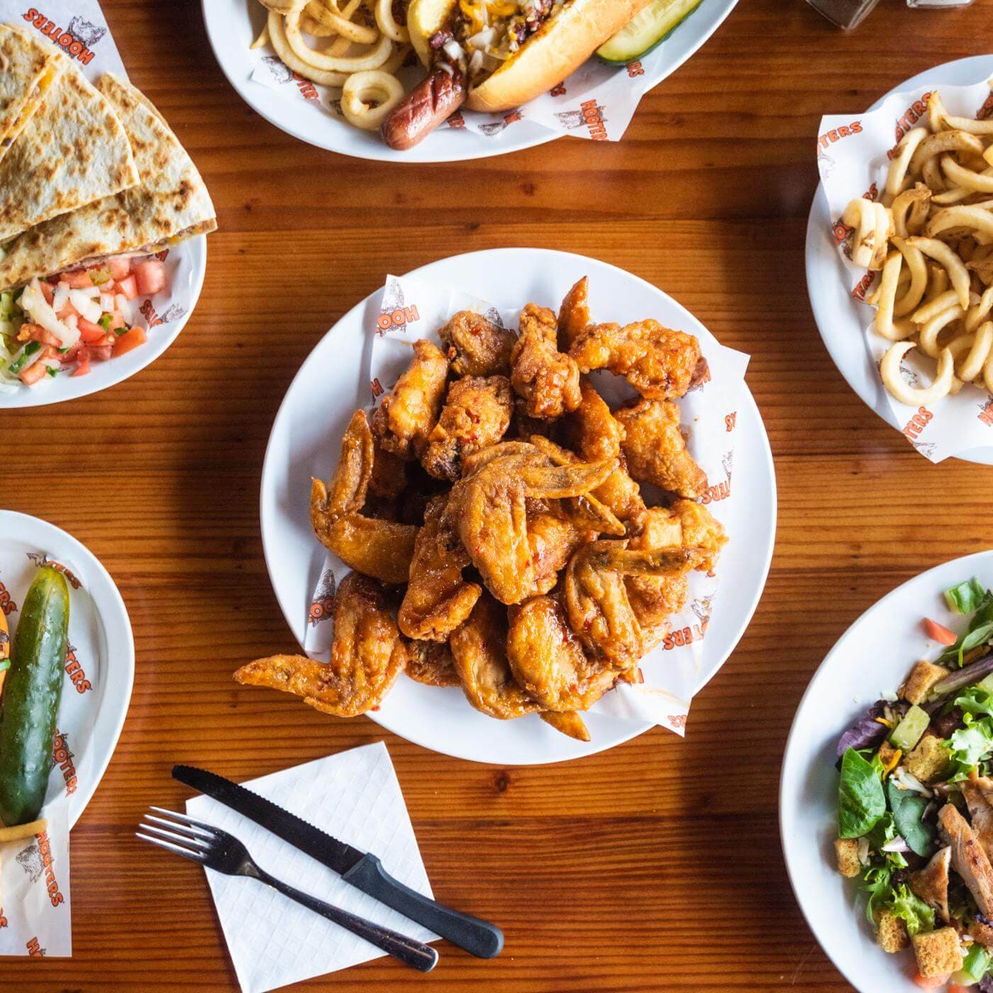 Hooters