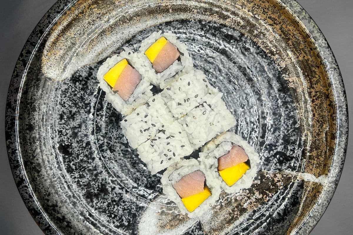 Tuna Mango Roll