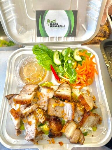 Crispy Pork Vermicelli with 2 Spring Rolls