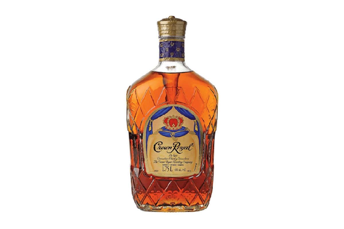 Crown Royal (1.75 L Bottle) (1 x 1.75 L)