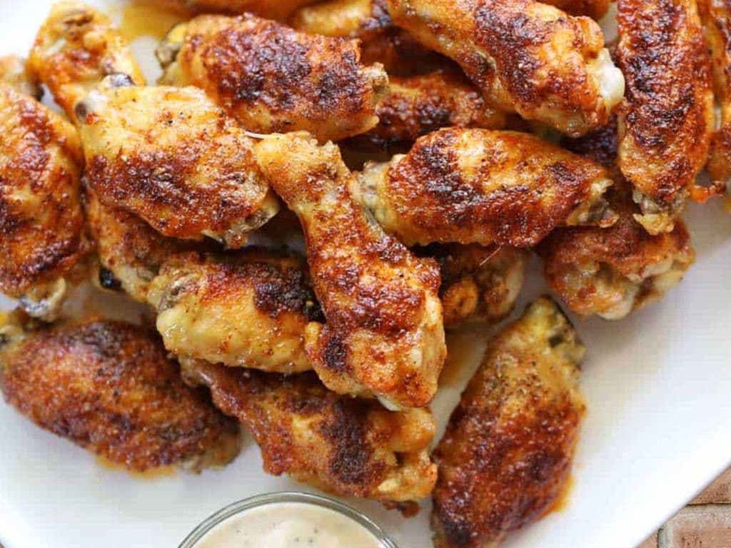 24 WINGS - 4 DIPPING SAUCES