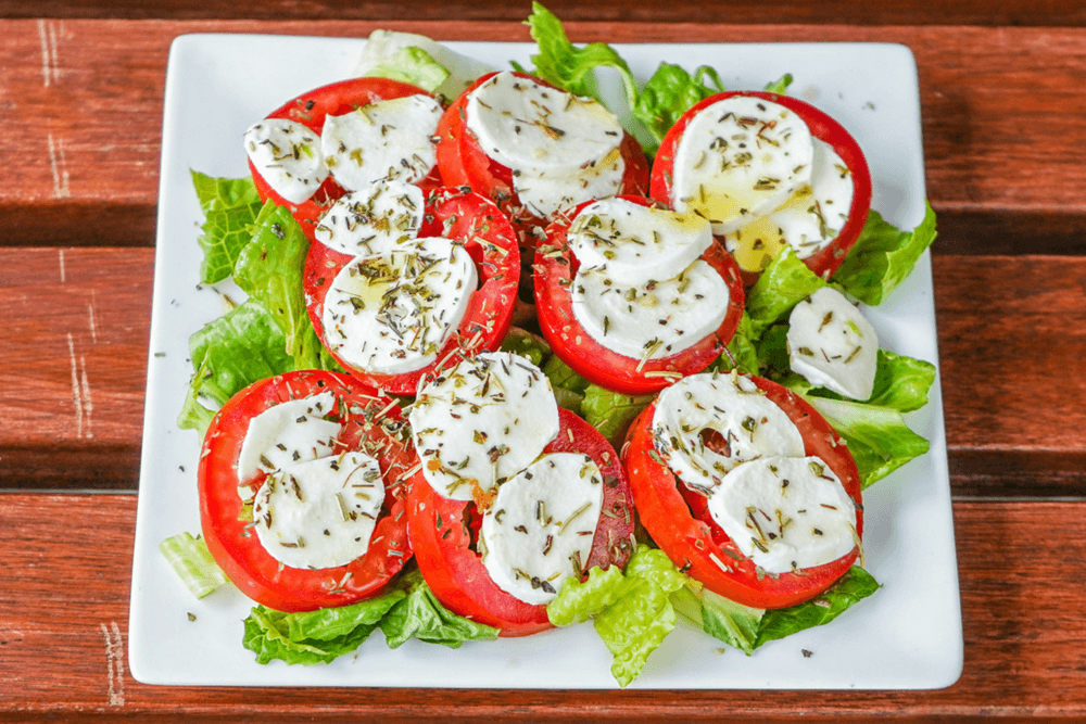 Salade tomates et bocconcini / Tomato & Bocconcini Salad