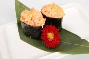 107. Spicy Snow Crab Sushi (2 pcs)