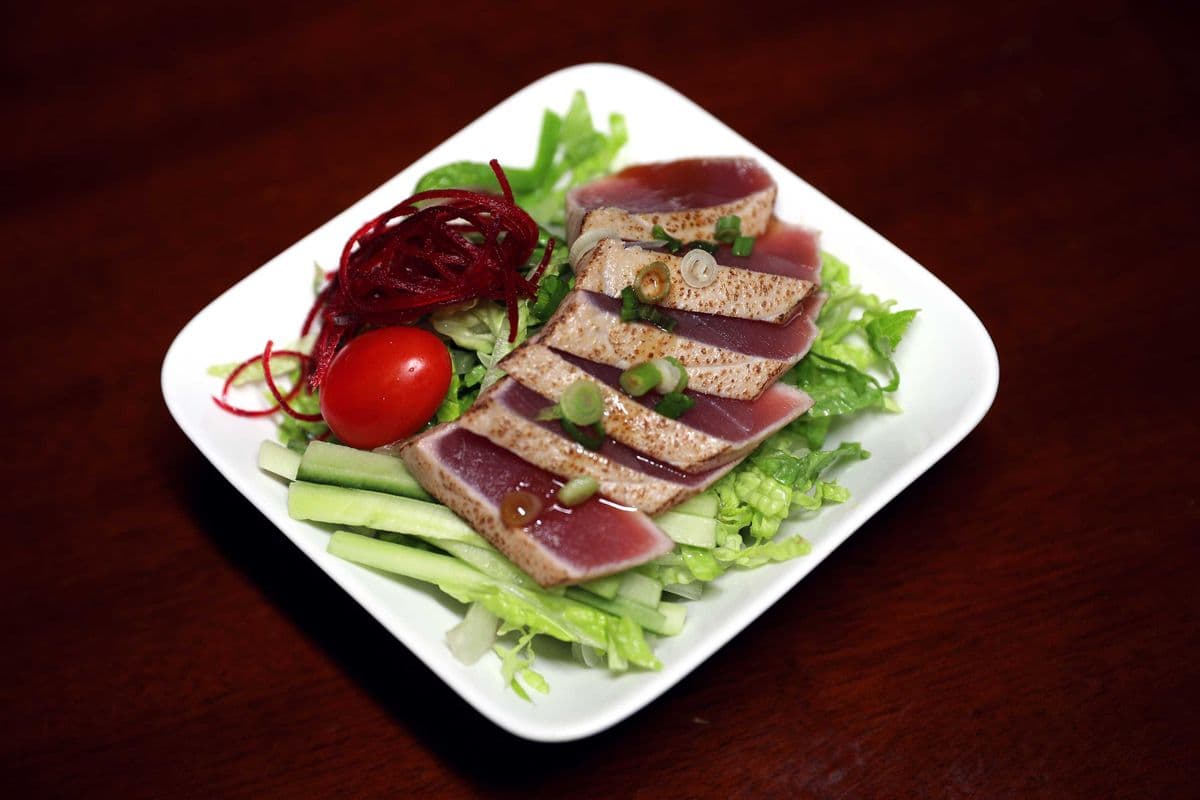 Tuna Tataki Salad (5pcs)