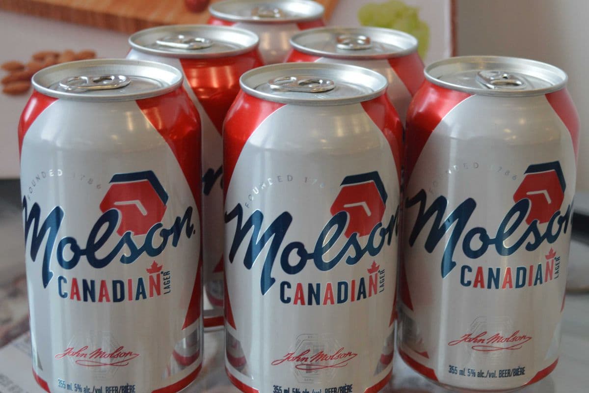 Molson Canadian (6 x 355 ml Can)
