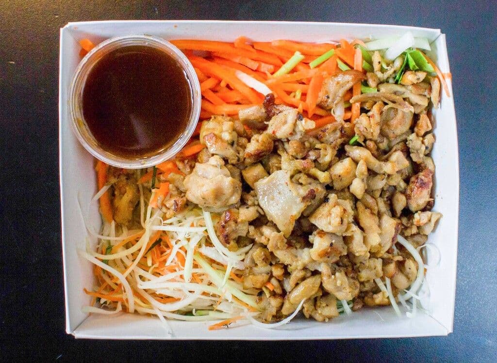 Entree salad with grilled chicken