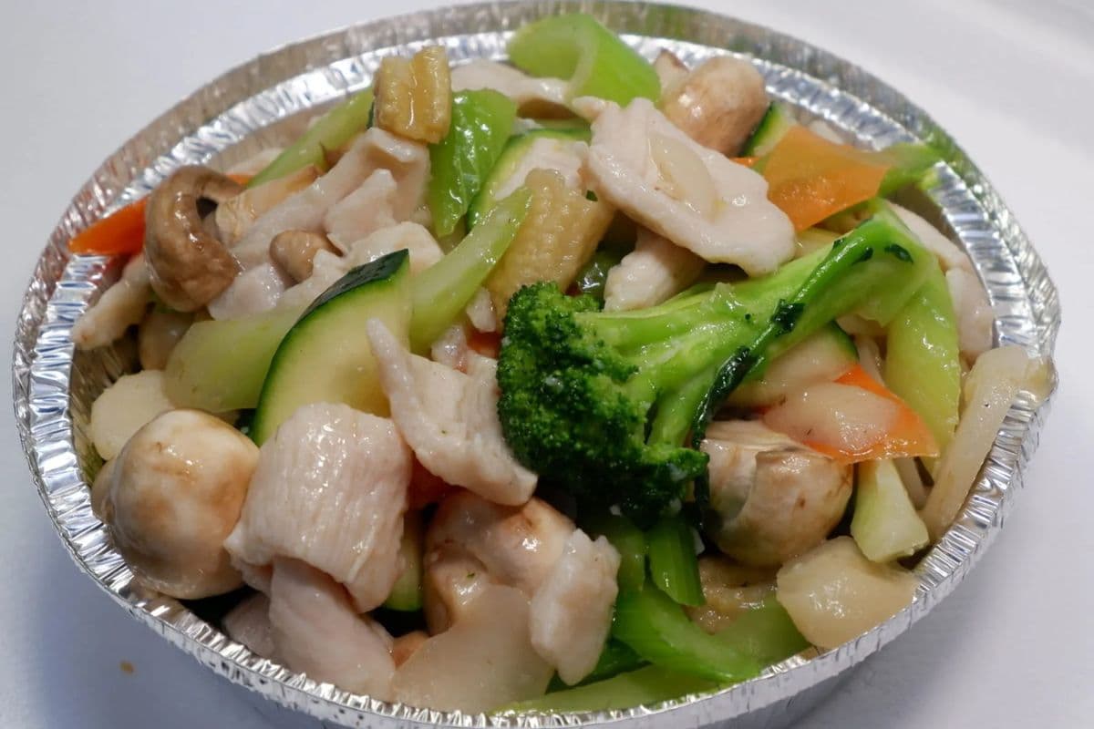 39. Sliced Chicken with Mixed Vegetables
