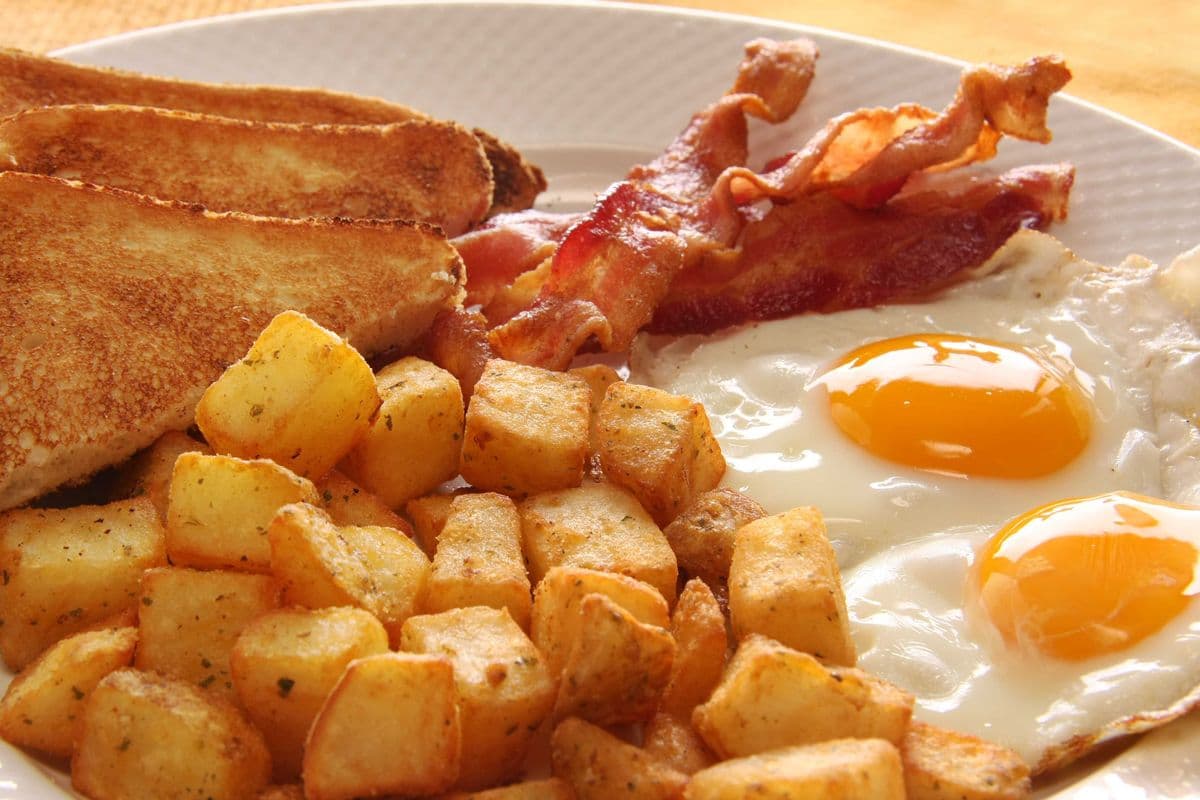Sonny’s Two Eggs Special Breakfast