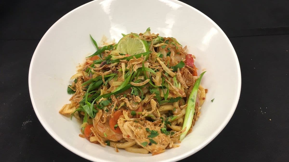 Street Noodle Curry Bowl