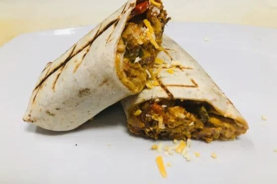 56. Chicken Chilli Aioli Wrap Combo
