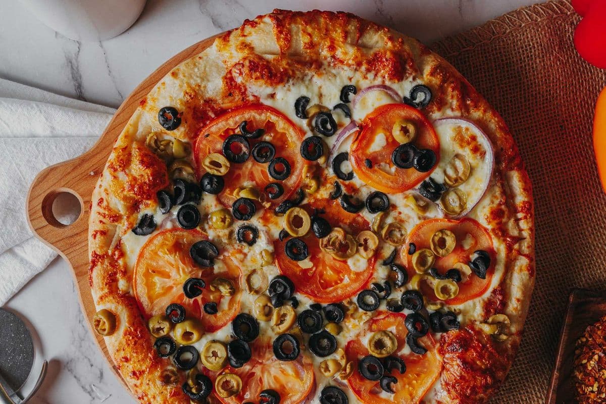 12" Medium Vegetarian Pizza