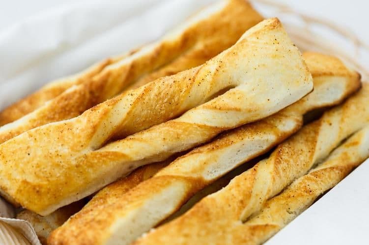 1/2 Breadstick
