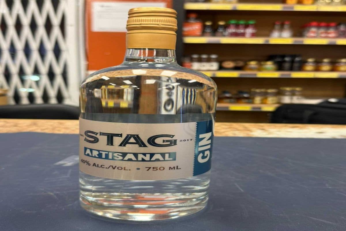 Stag Gin (1 x 750ml)