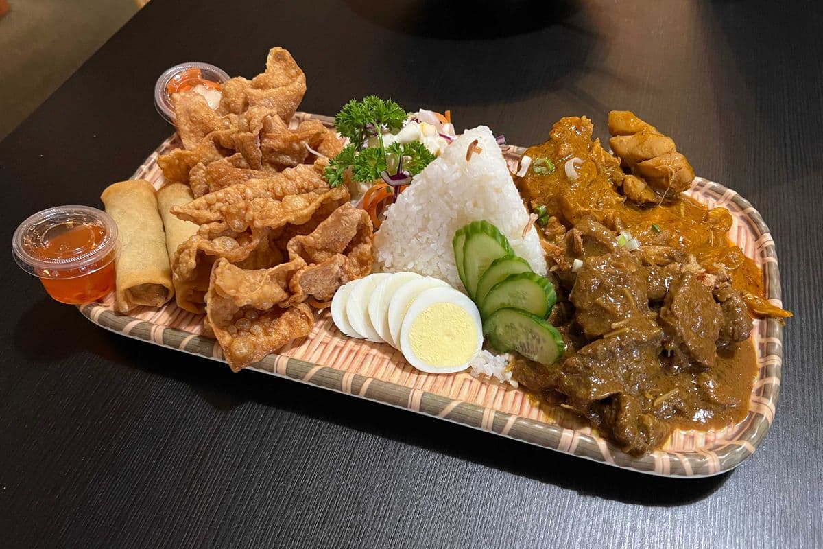 Beef & Chicken Rice Platter
