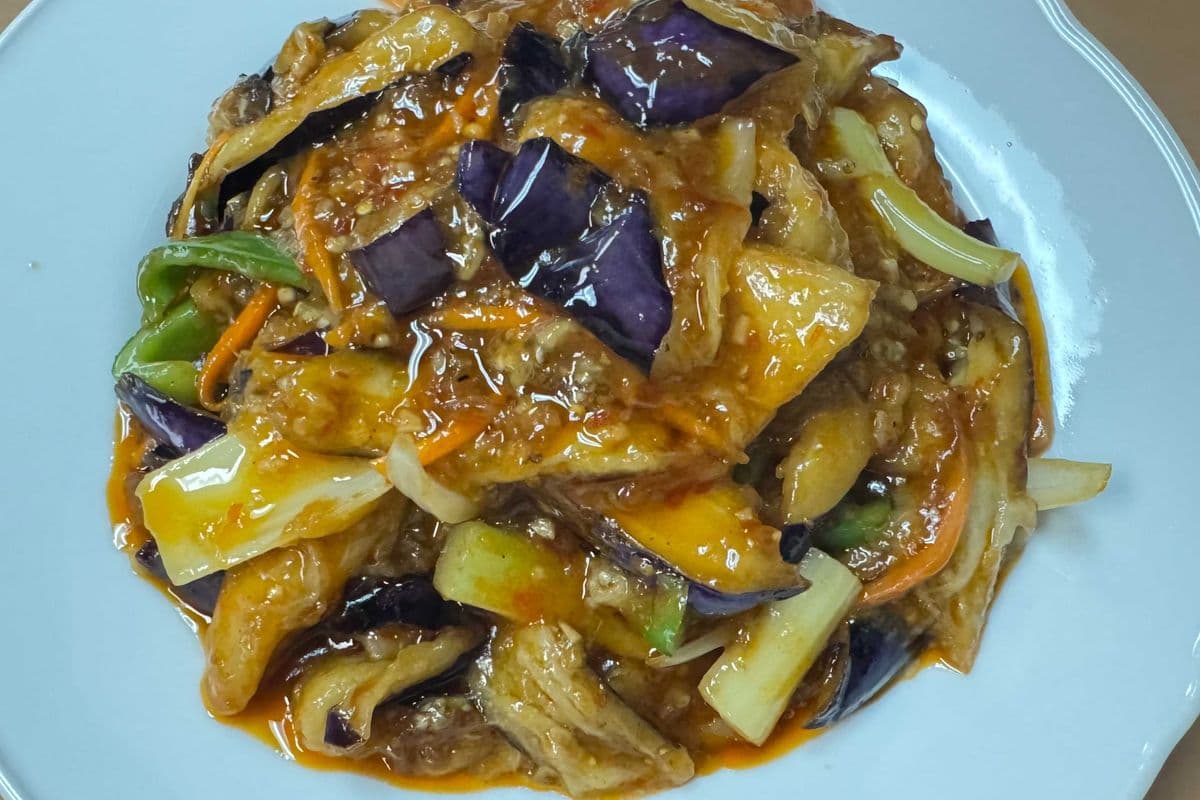 Eggplant with Shredded Pork 鱼香茄子(含猪肉)