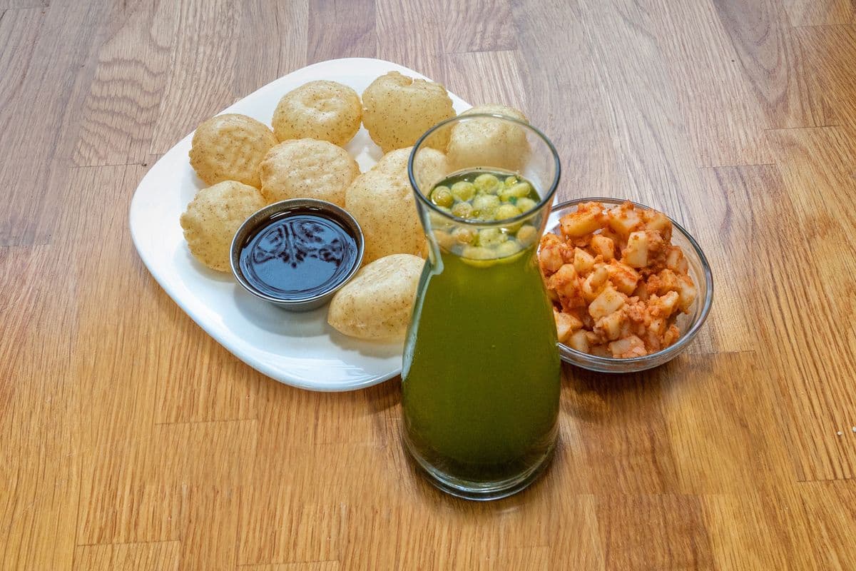 1. Golgappa (10 pcs)