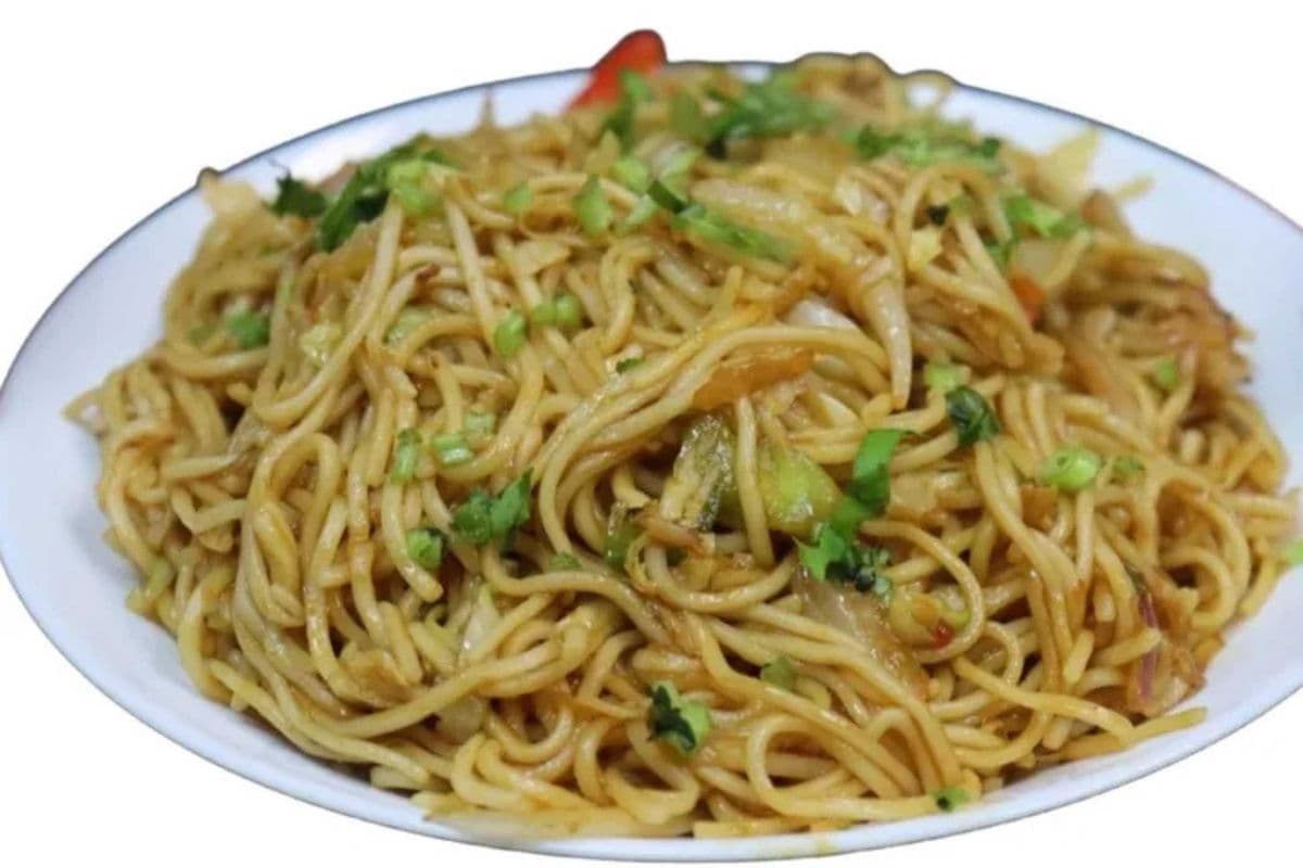Veg. Hakka Noodles