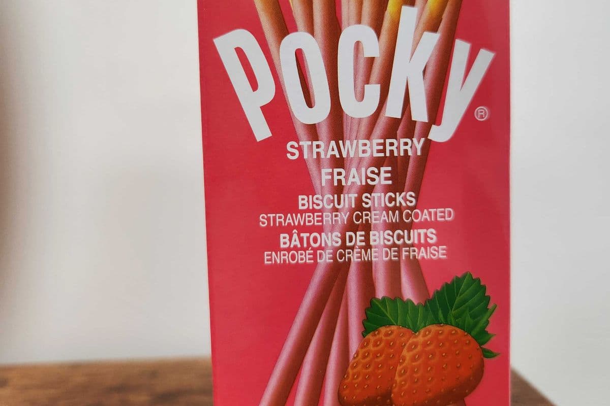 Pocky - Strawberry (33g)