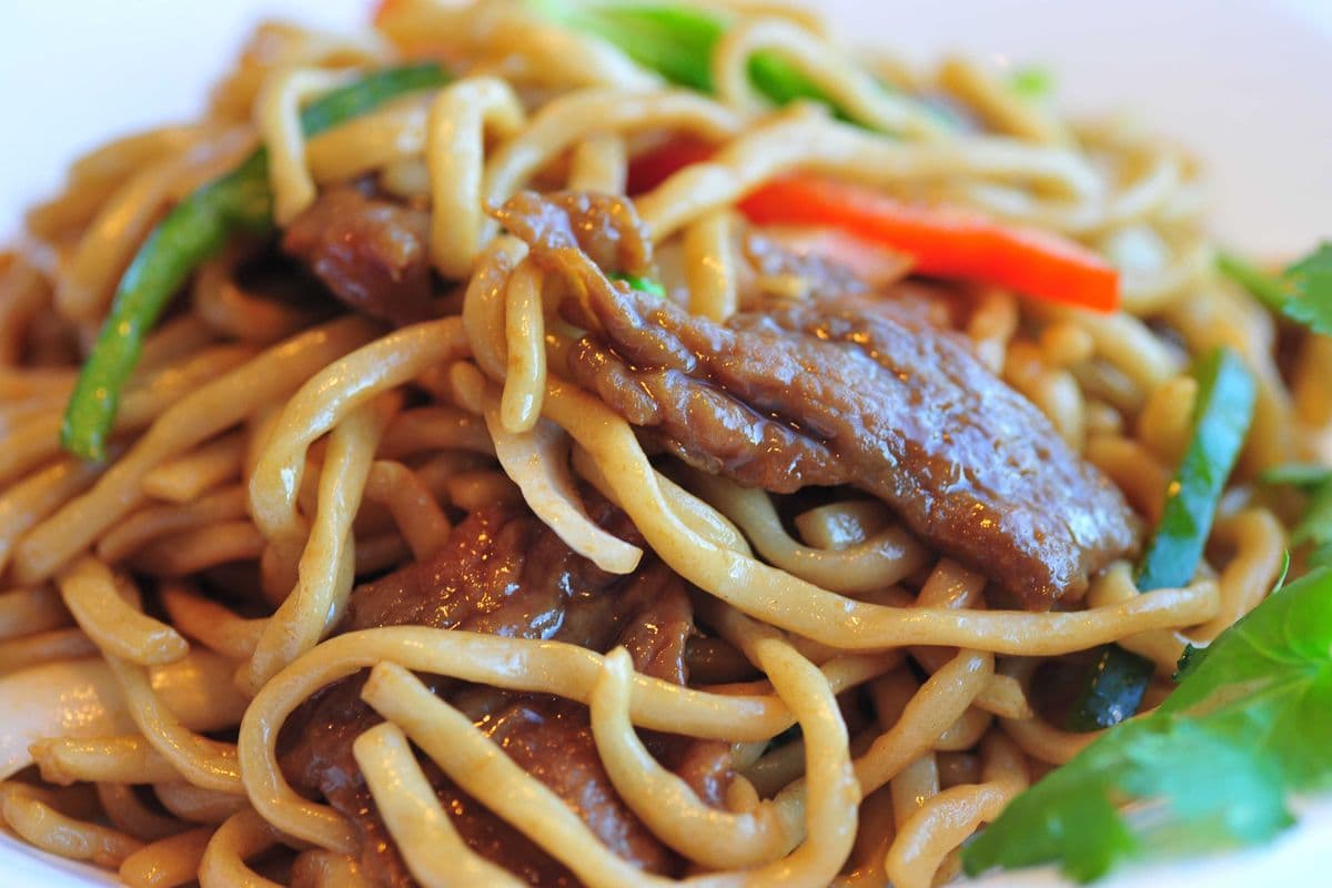 Shanghai-Style Fried Thick Noodles with Beef