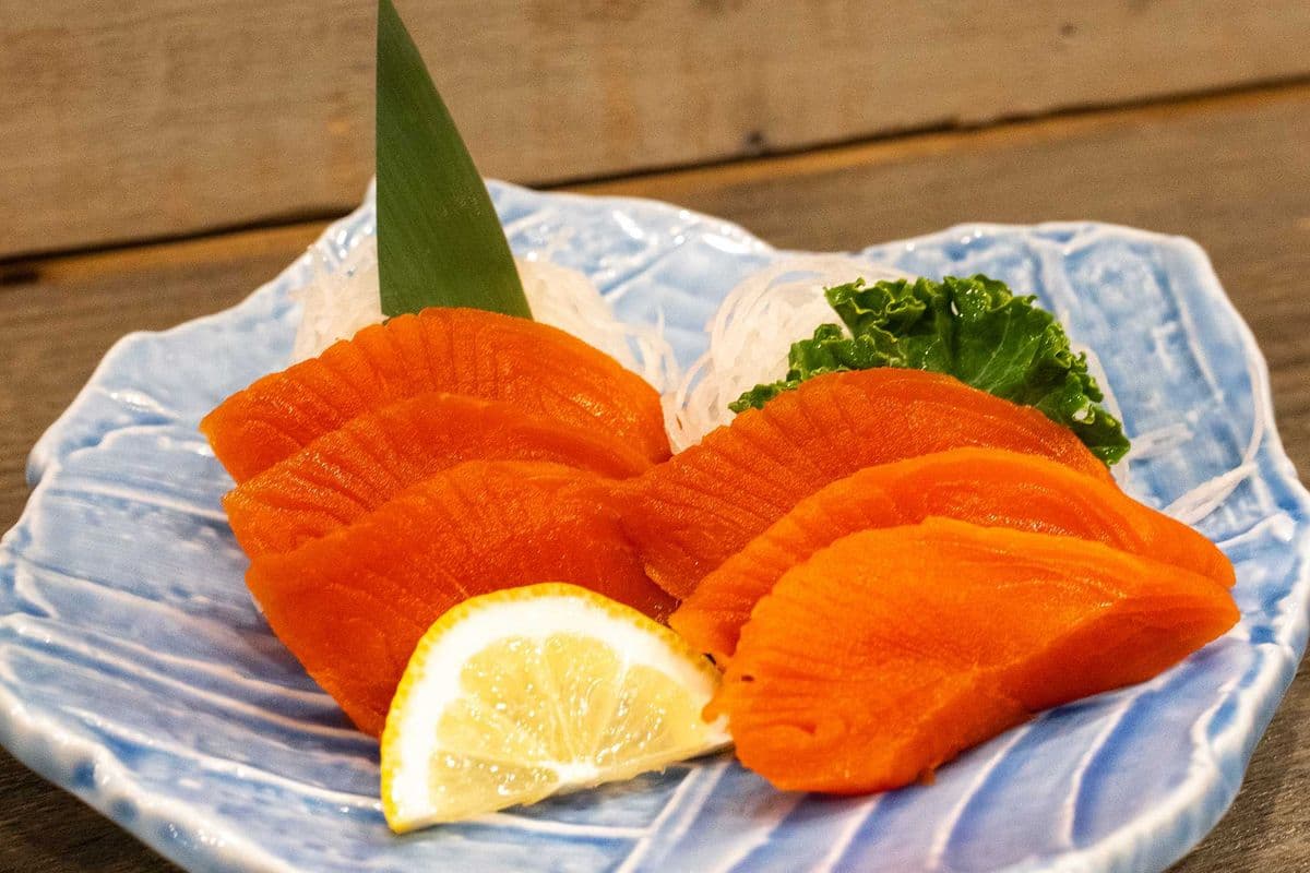 Wild Salmon (Sockeye) Sashimi (6 pcs)