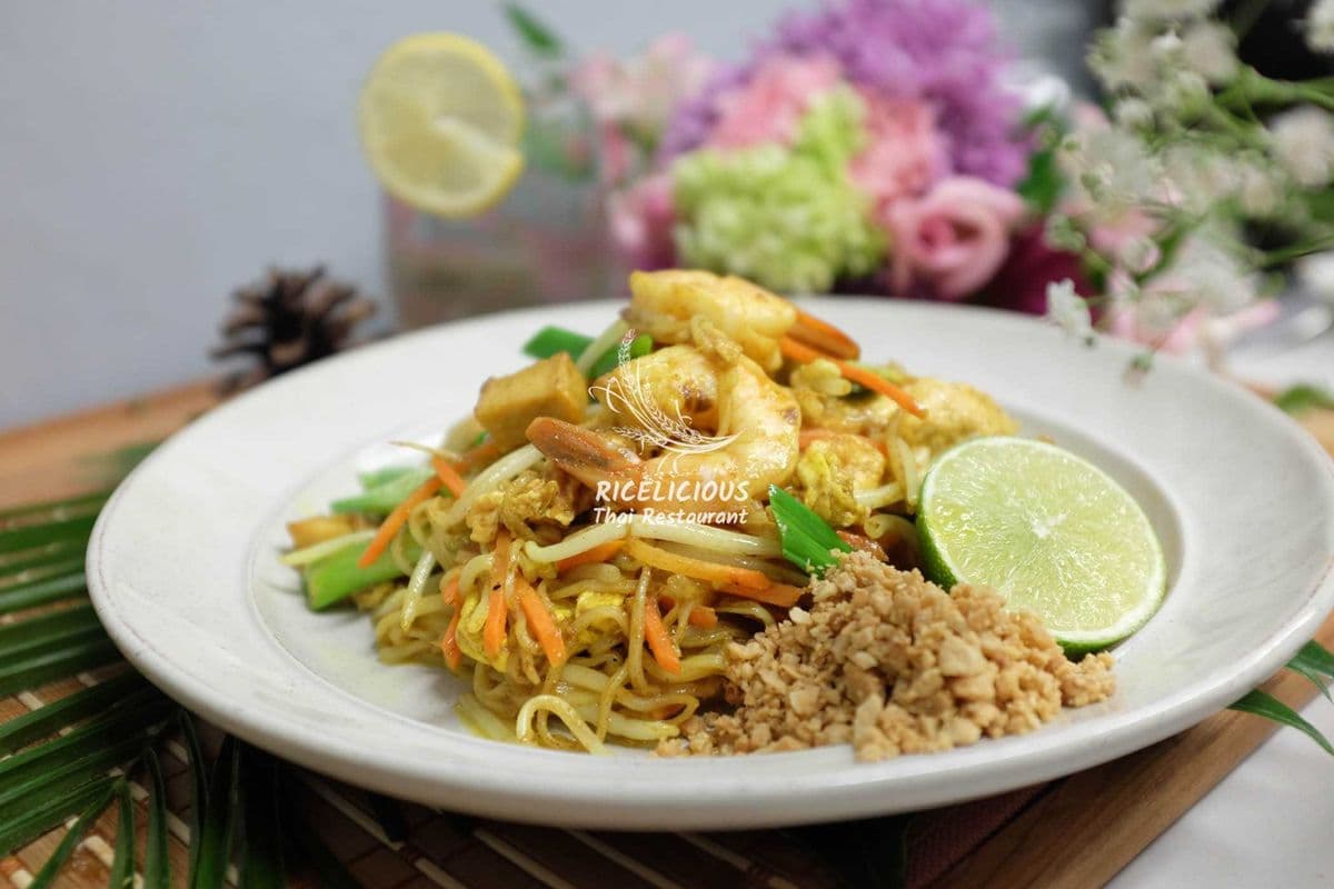 N3. Curry Pad Thai