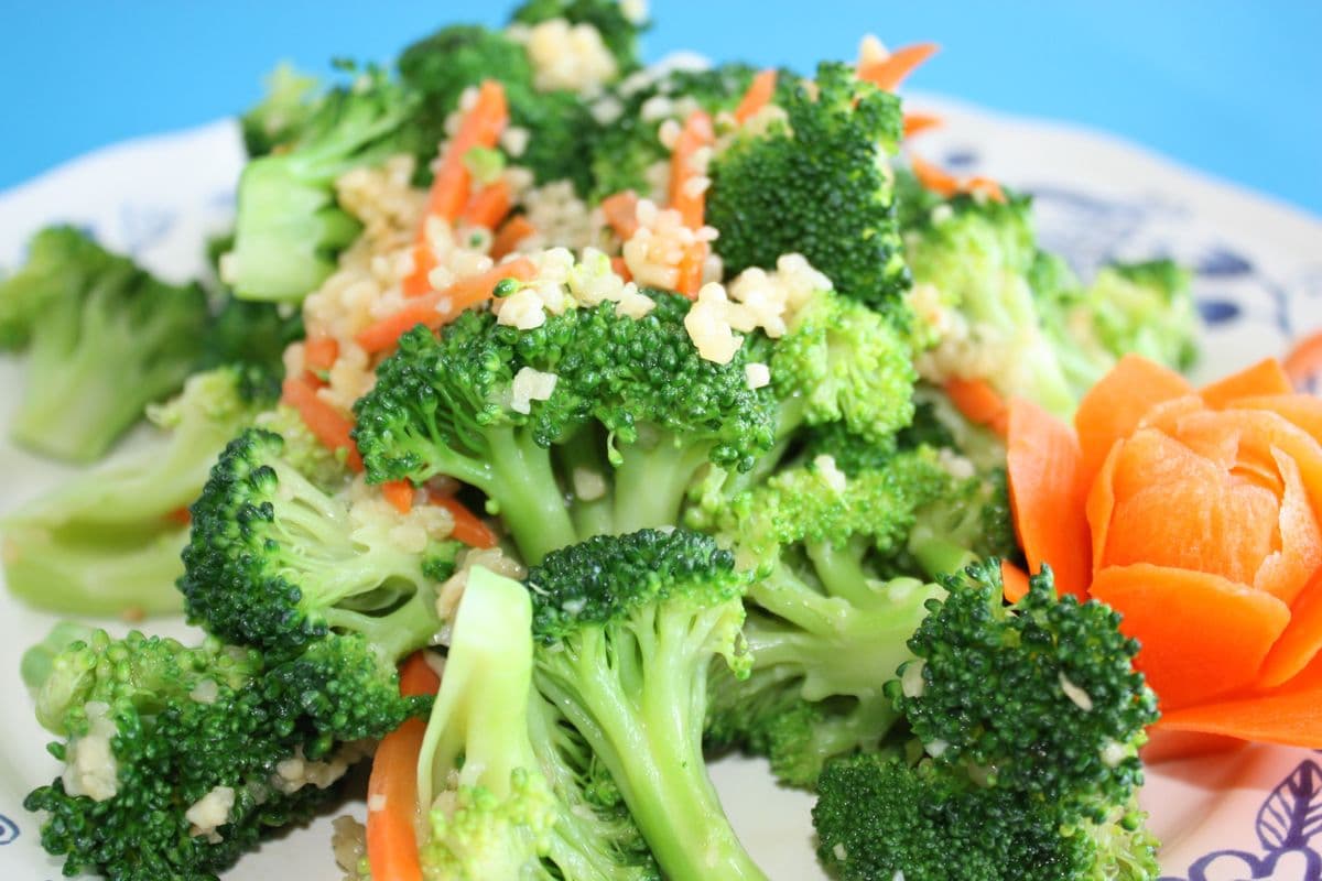 Broccoli with Garlic Sauce