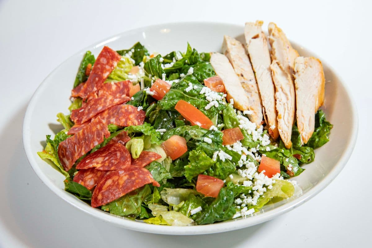 Signature Famoso Salad