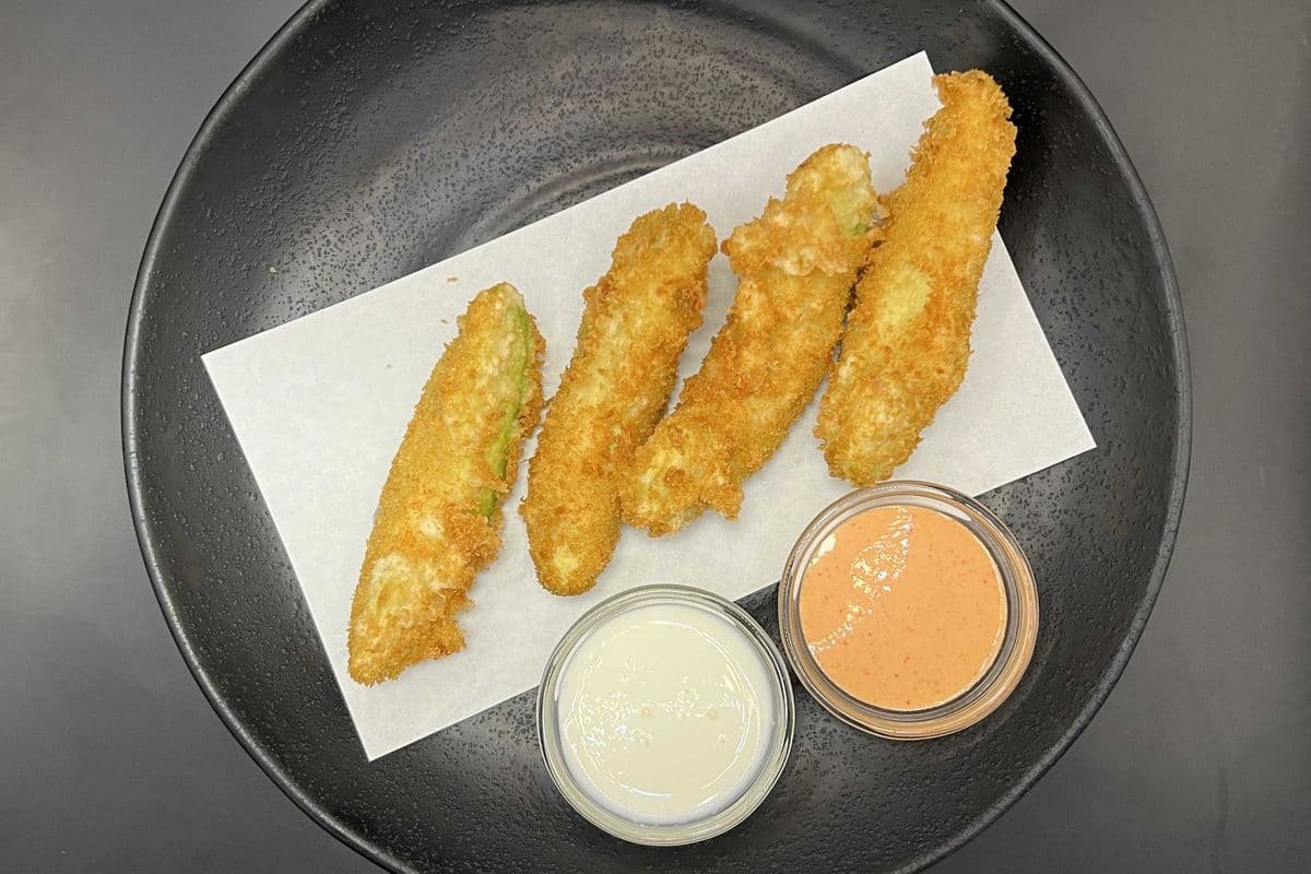 Avocado Tempura (4 pcs)
