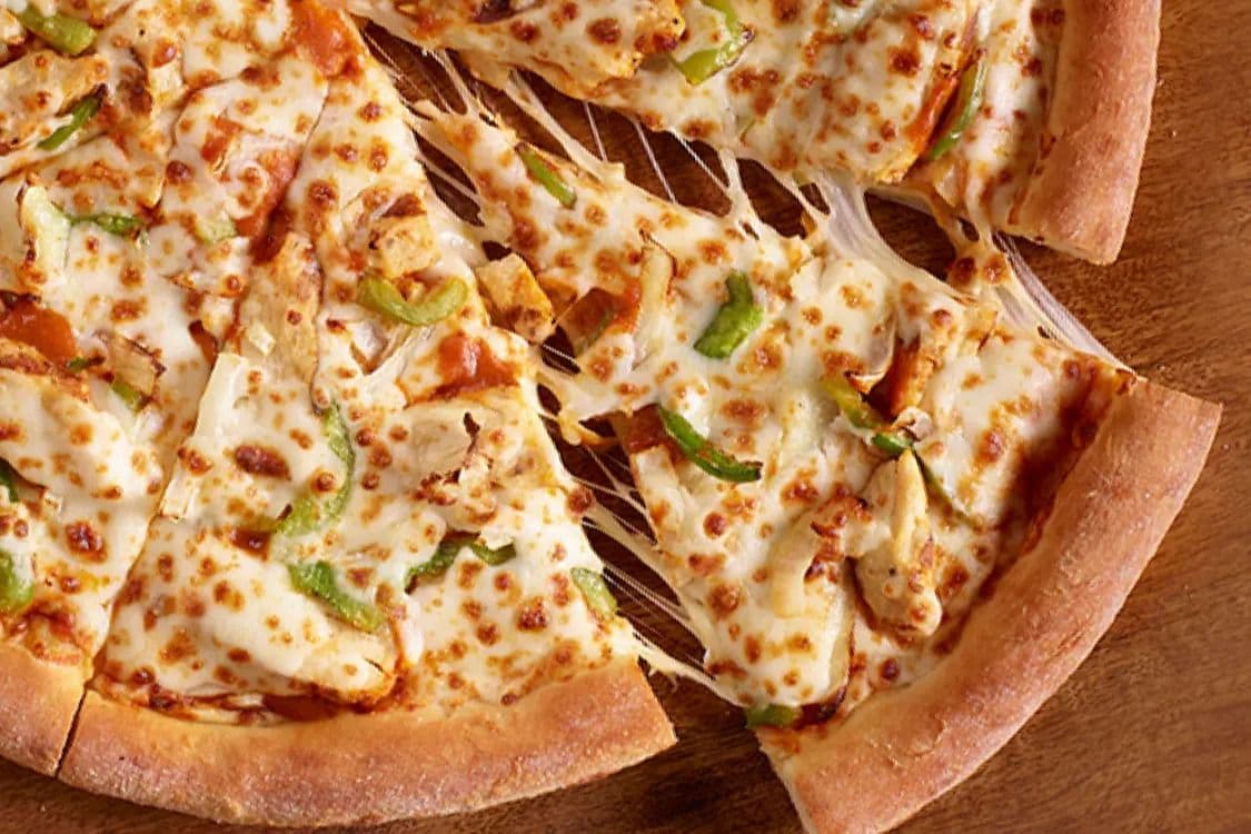 Large Butter Chicken Pizza