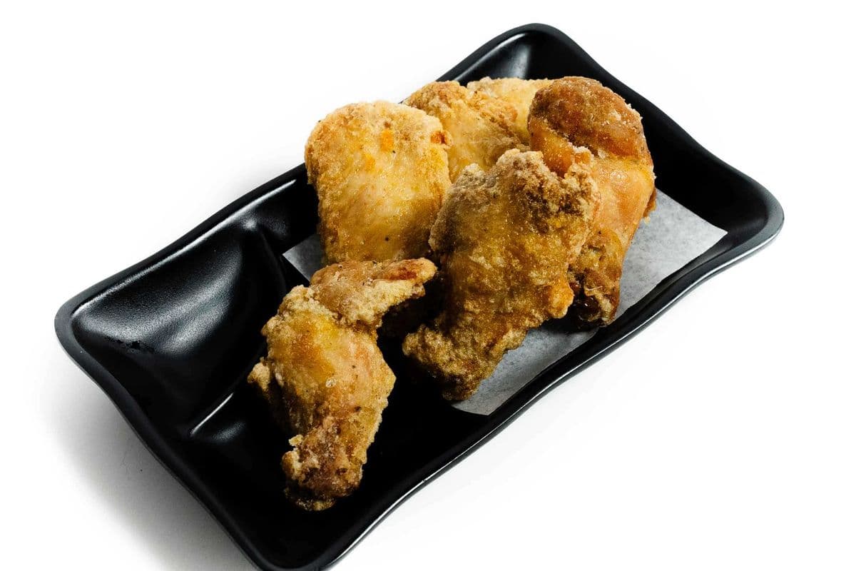 Signature Chicken Wings (6 pcs)