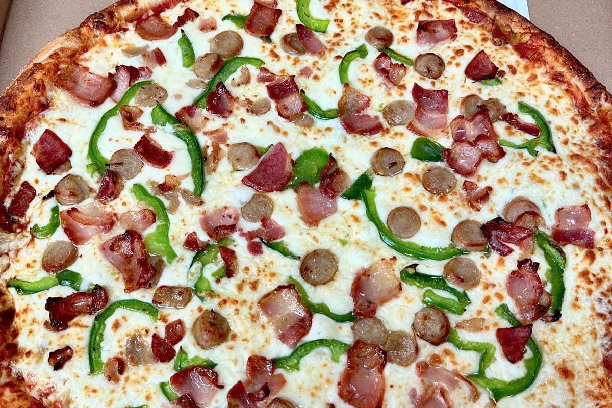 Large Mamma Mia Special Pizza