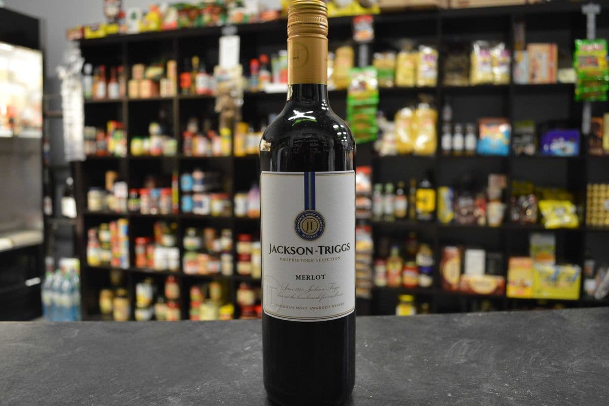 Jackson-Triggs merlot(750 ml Bottle)(13% ABV)