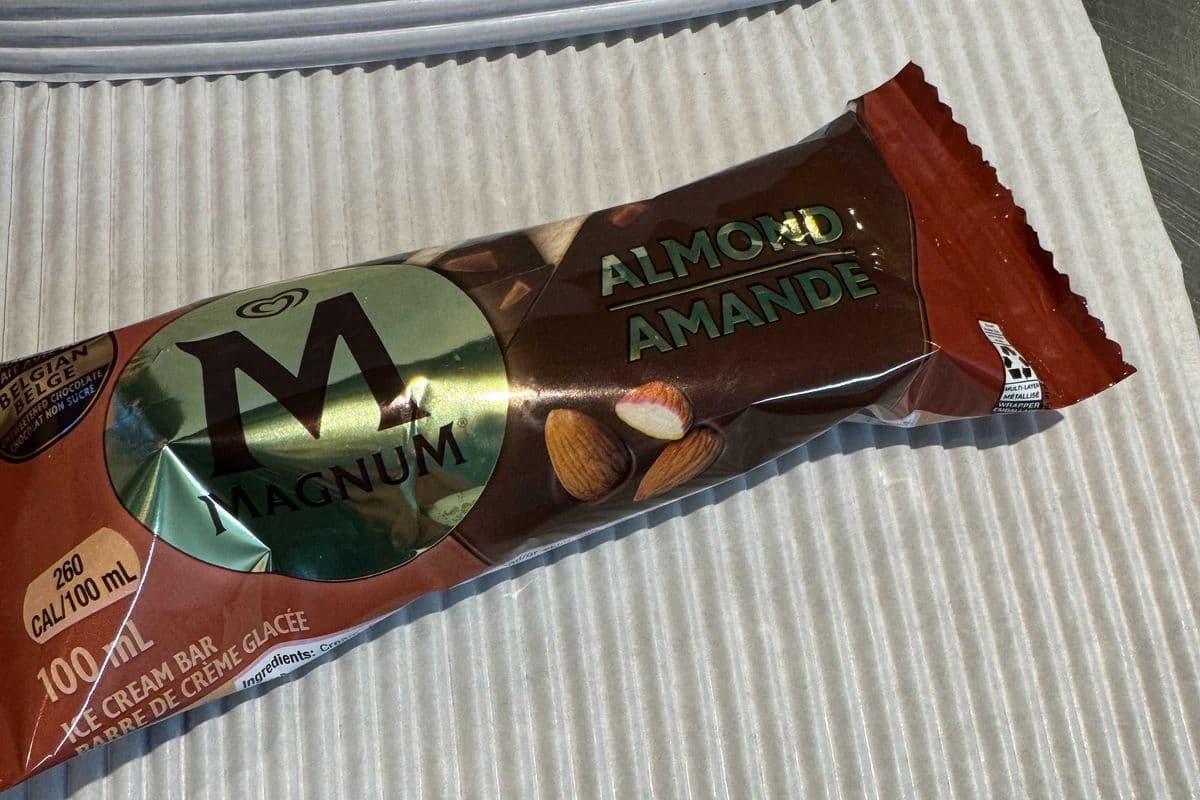 Magnum Almond