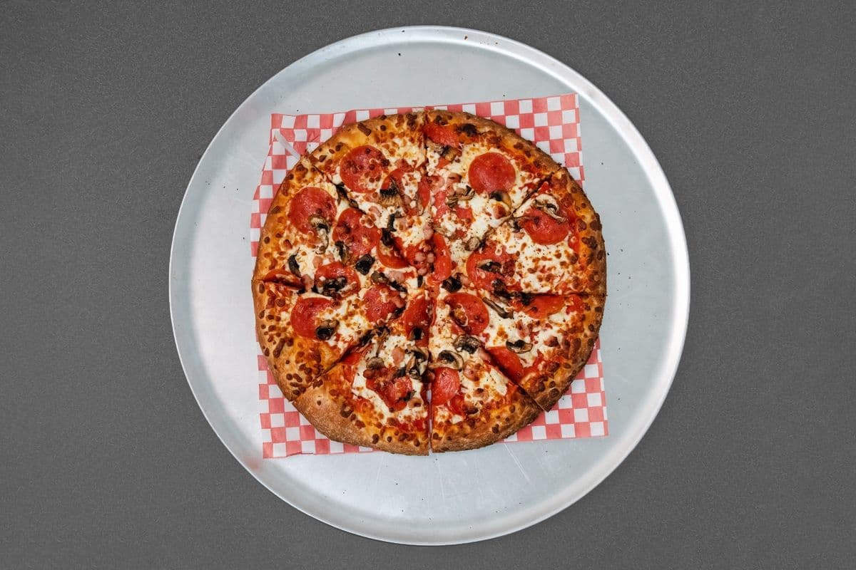 Large Canadian Pizza