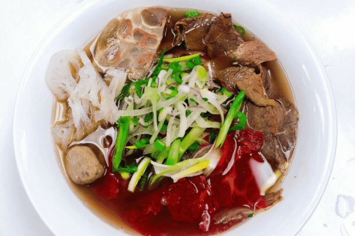 305. Xpress Special Beef Rice Noodle Soup - Pho Dac Biet Xpress