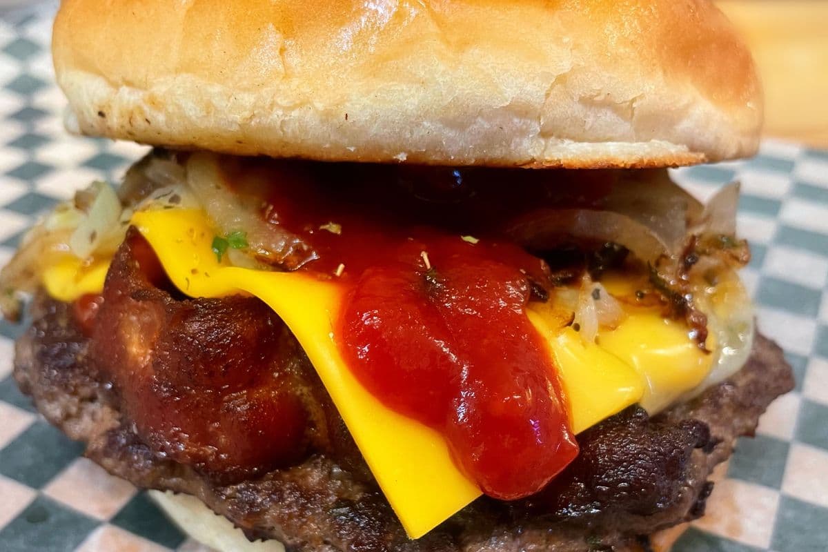 Luigi's Burger