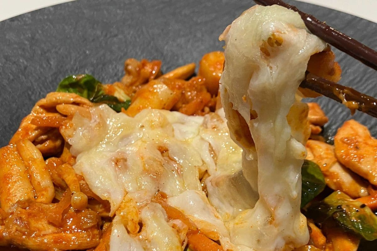 Fire Chicken & Cheese
