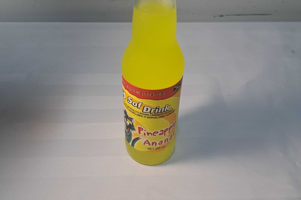 D and G Pineapple
