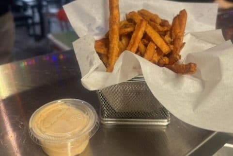 Frites de patates douces / Sweet Potato Fries