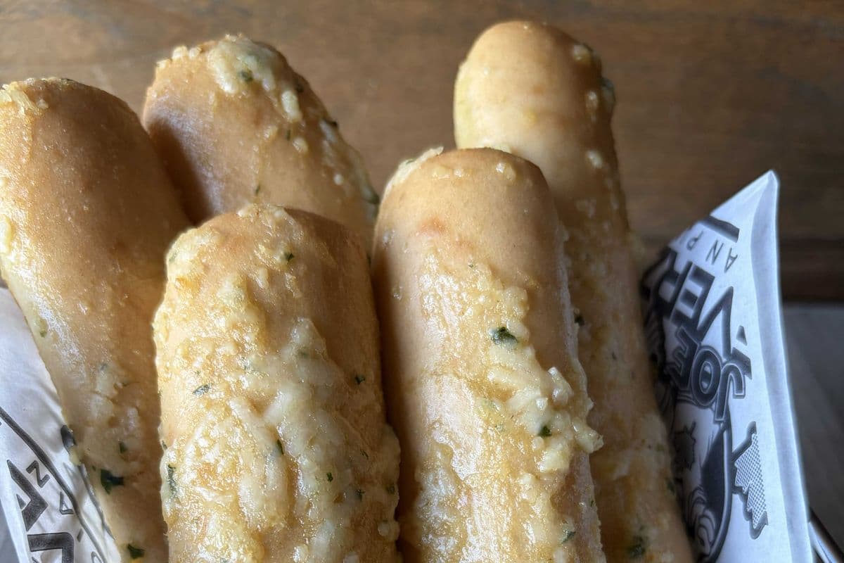 Date Night Deal Breaker Breadsticks