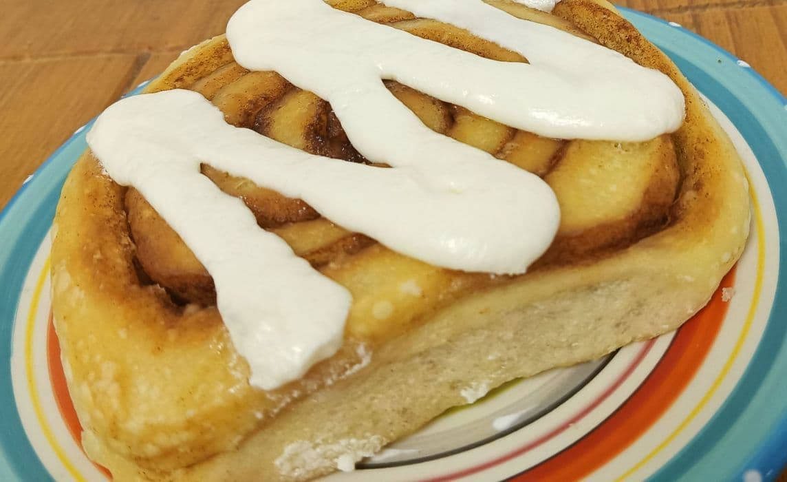 Cinnamon Bun (V)