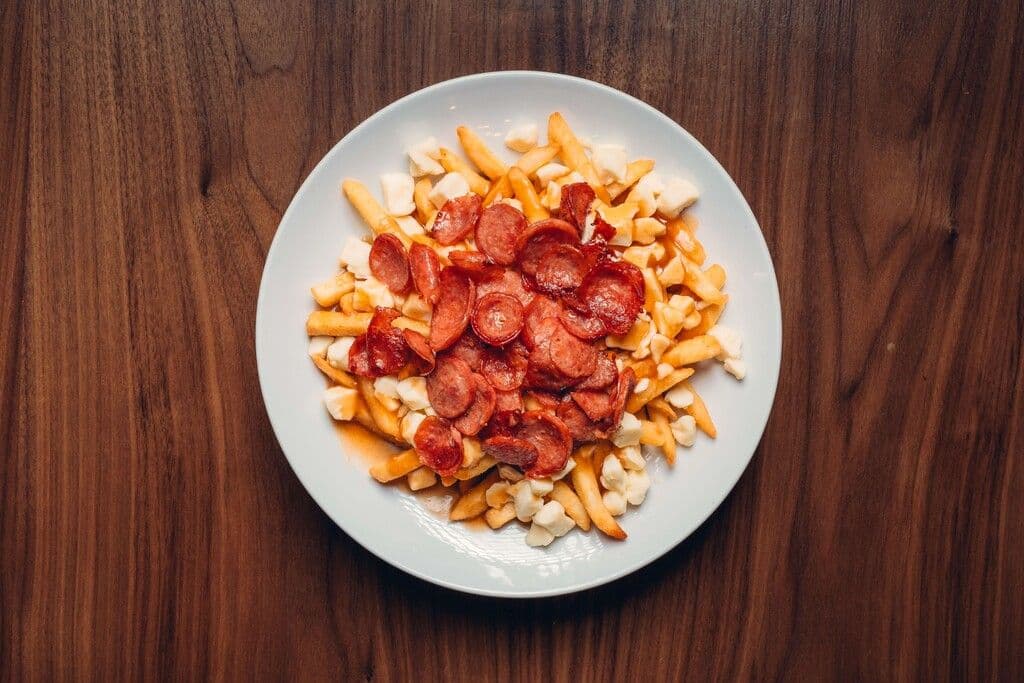 Petite poutine au pepperoni