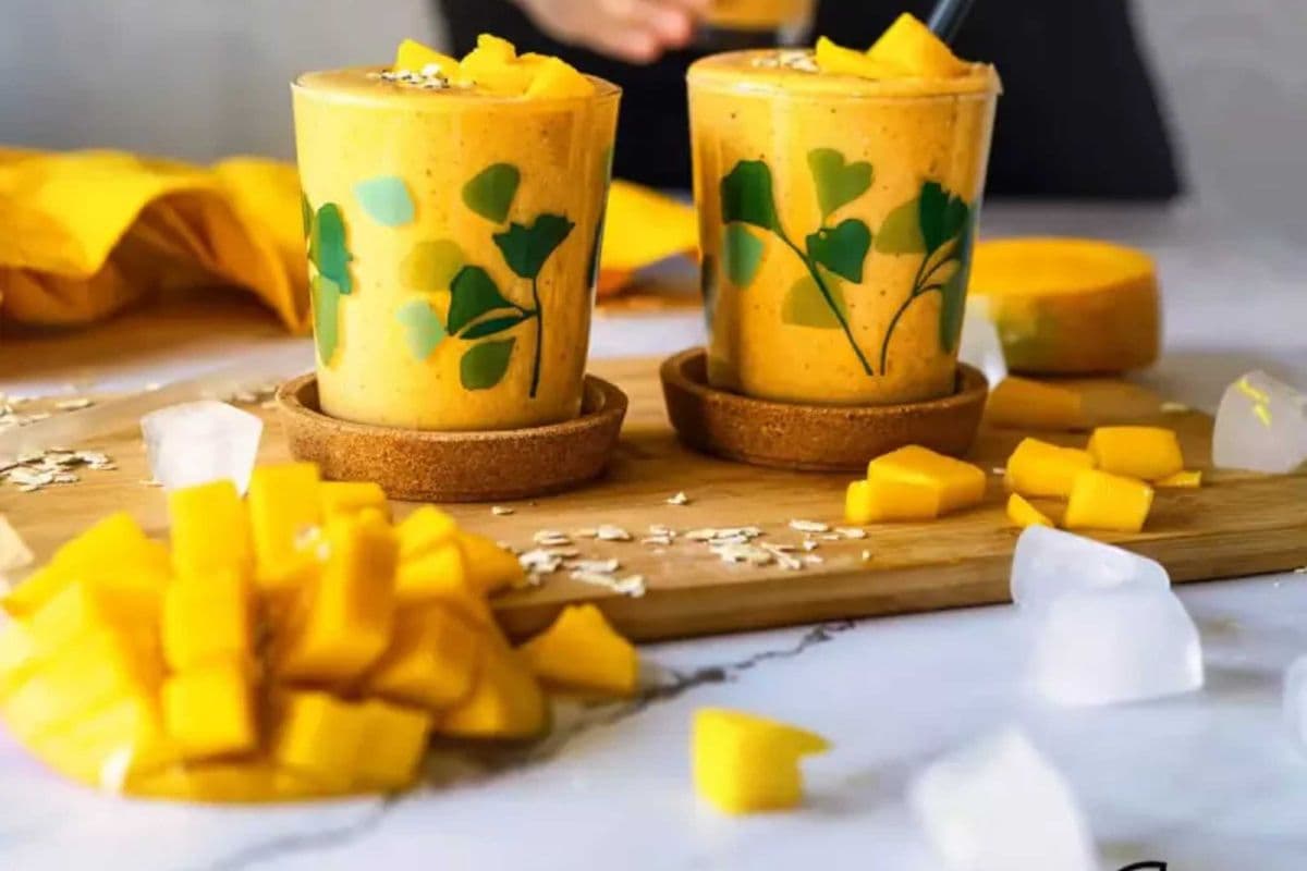 Mango with Oats Smoothie (220 Cal)