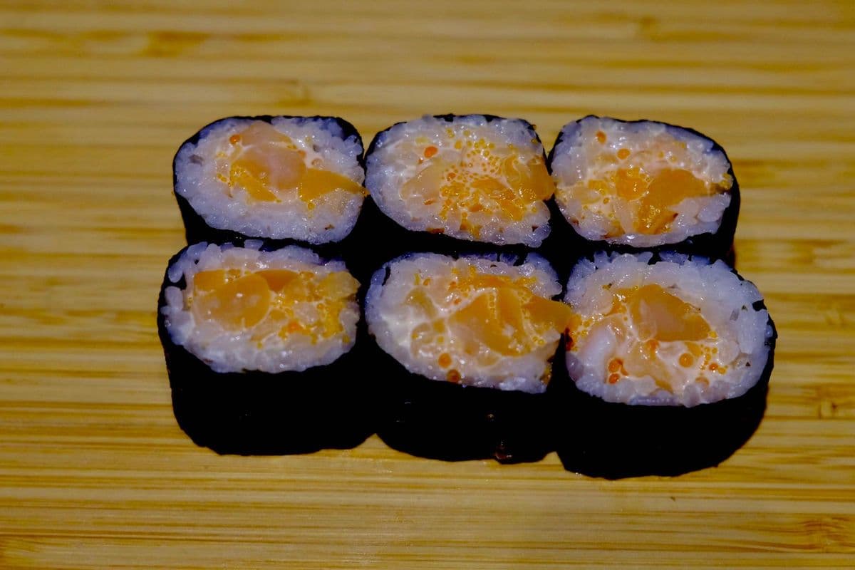 Chopped Scallop Maki (6 pcs)