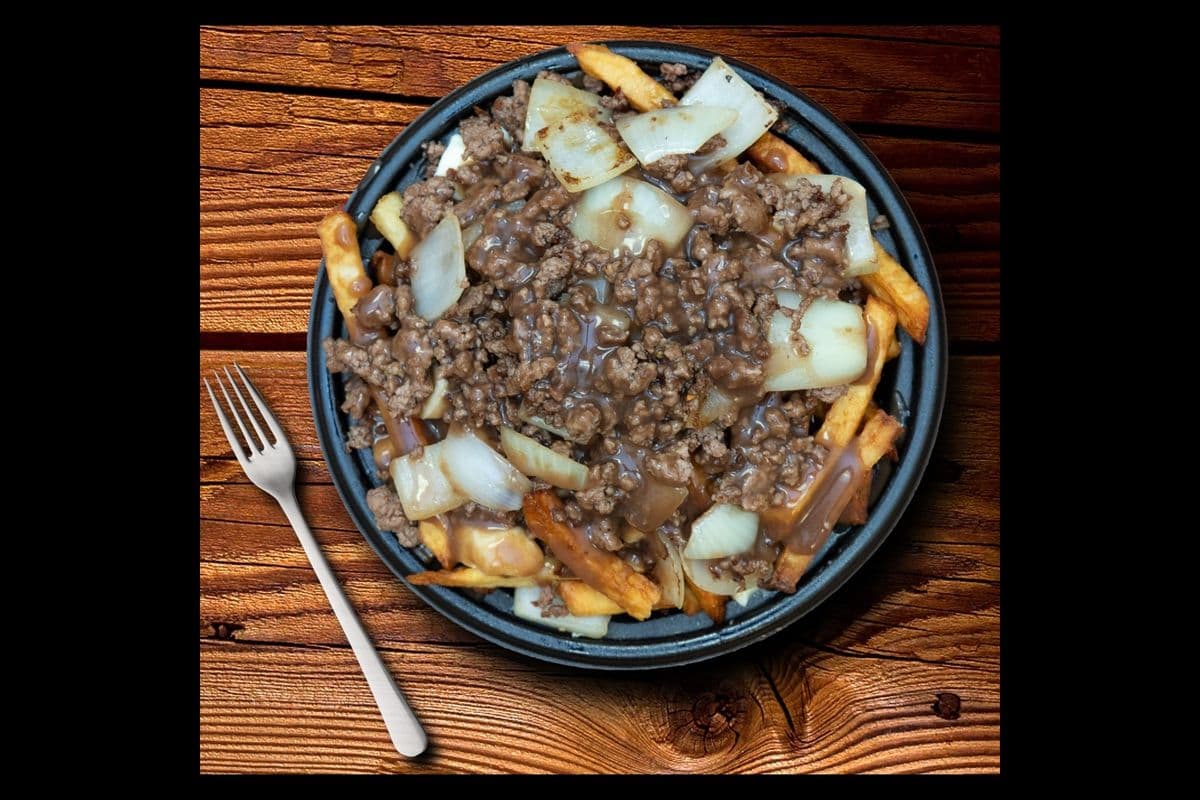 Hamburger & Fried Onion Poutine (Louis' Poutine)