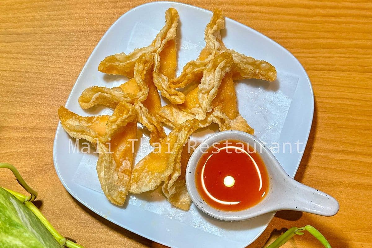 A2-6. (6 pcs) Crispy Wontons