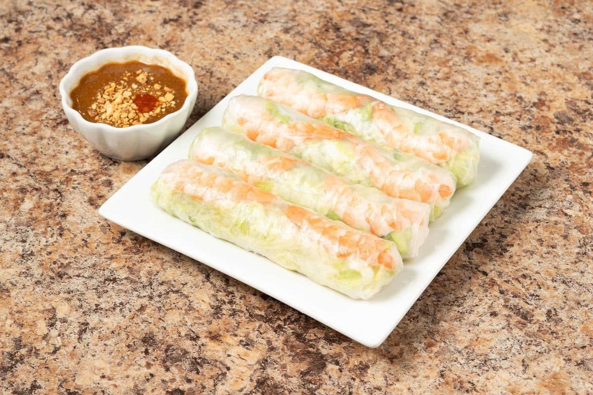 2. Salad Rolls - Goi Cuon Tom Hoac Bi Hoac Rau Cai (4 pcs)