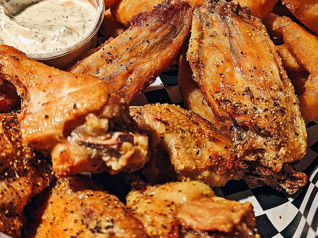 Single Dry, Fresh Ontario Chicken Wings