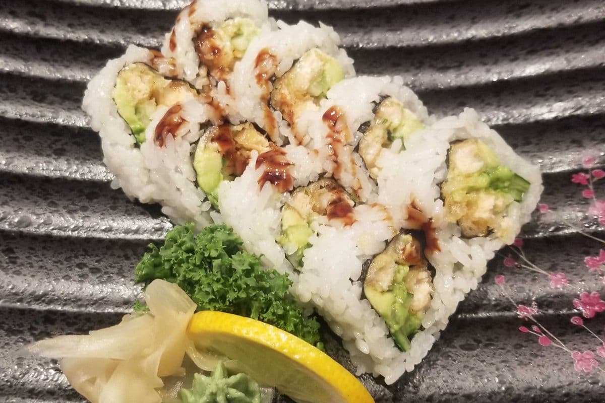 Salmon Tempura Roll (8 pcs)